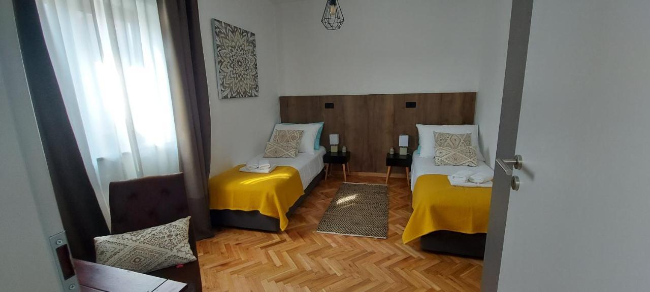 Holiday Home Velebit 宁 外观 照片