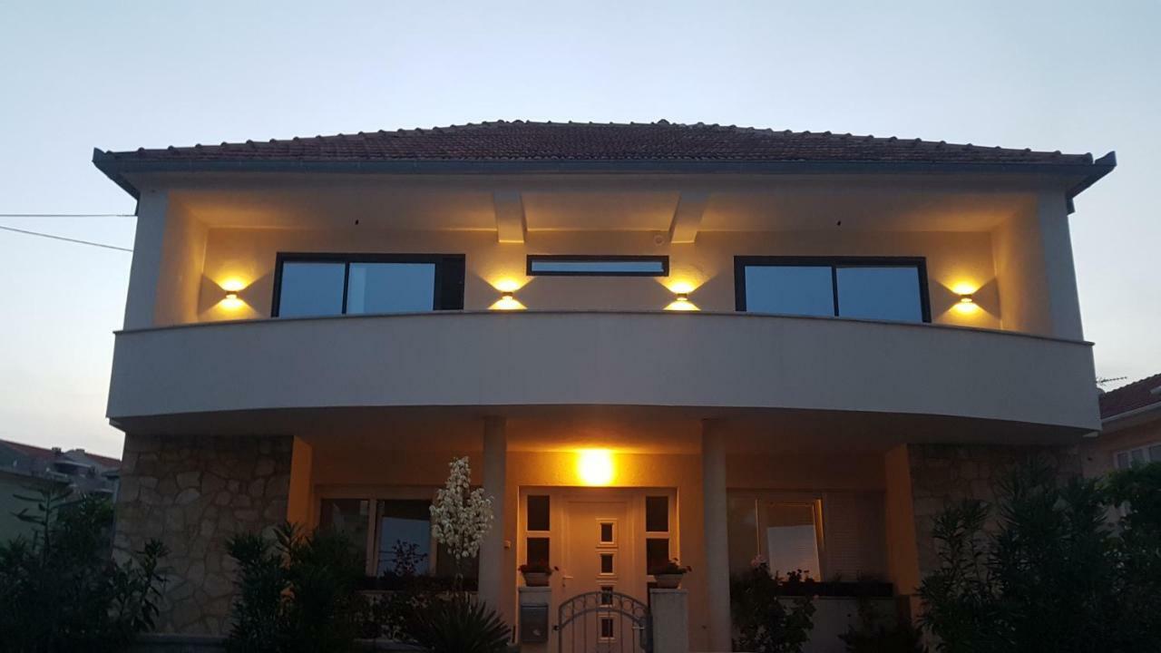 Holiday Home Velebit 宁 外观 照片